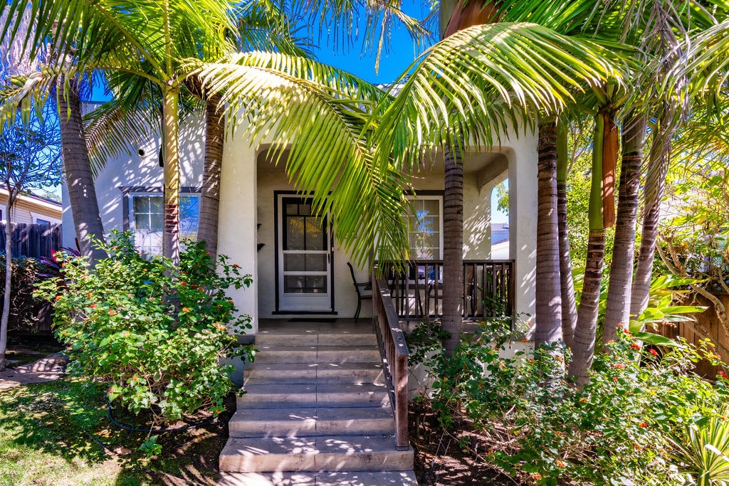 Lush green surrounding the home!