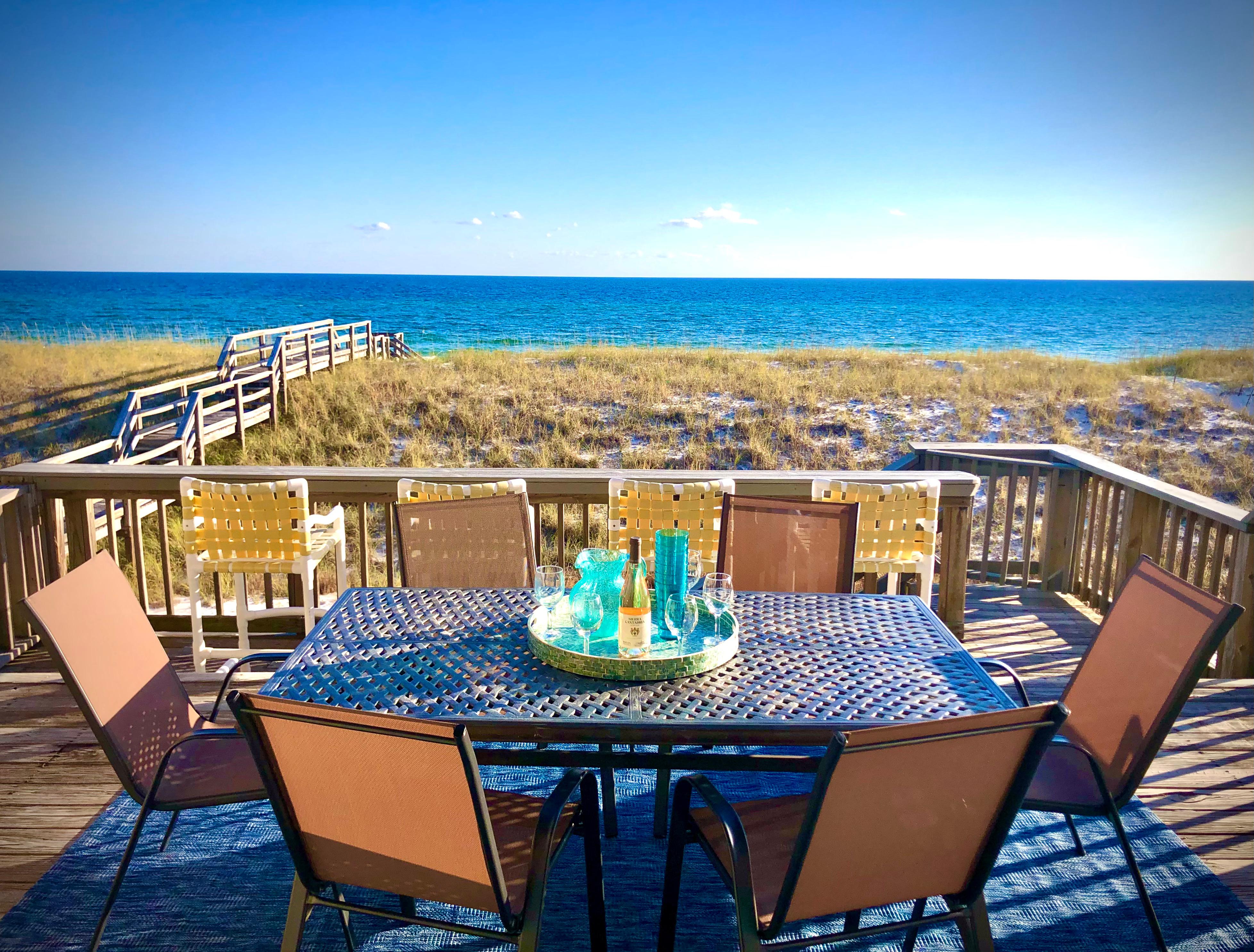 Beautiful Gulf front deck for dining, sunning, relaxing