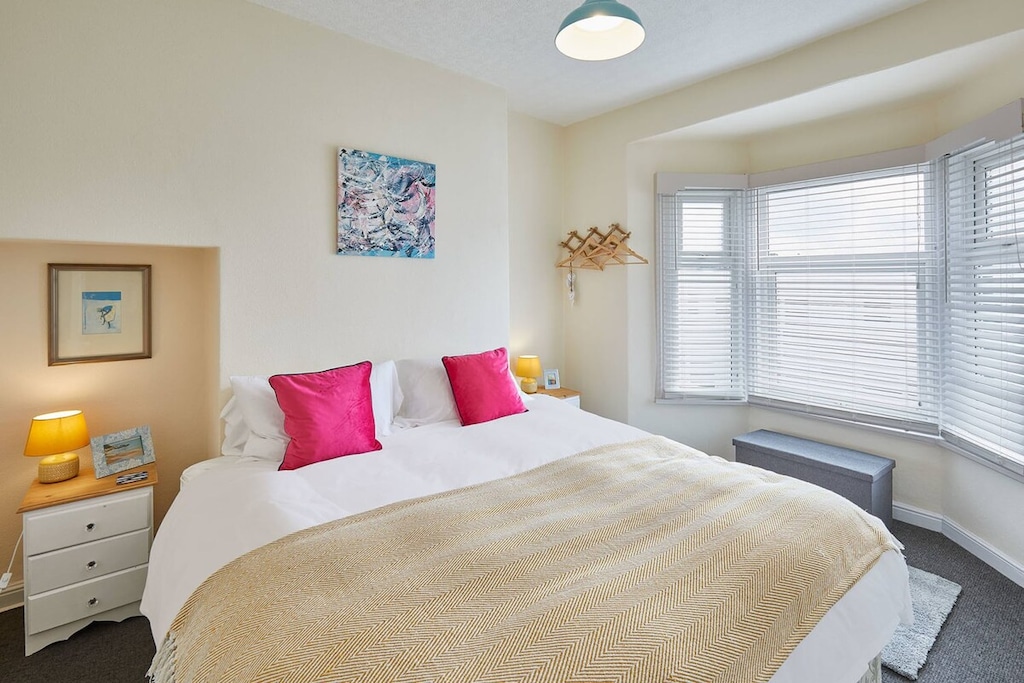 Ocean Wave, Scarborough - Stay North Yorkshire