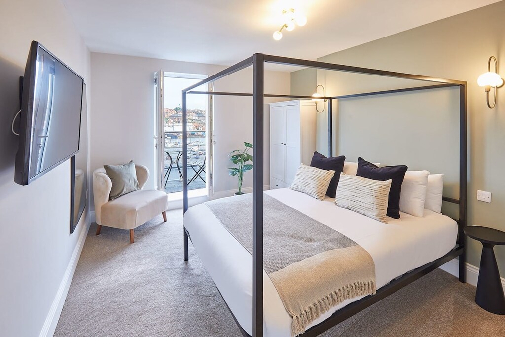 Albion House, Whitby - Host & Stay