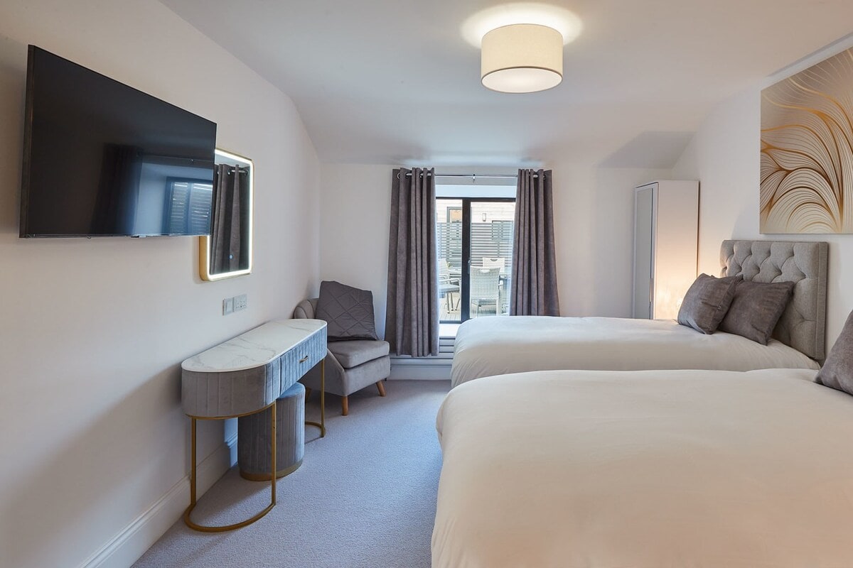 Oxford House, Harrogate - Host & Stay