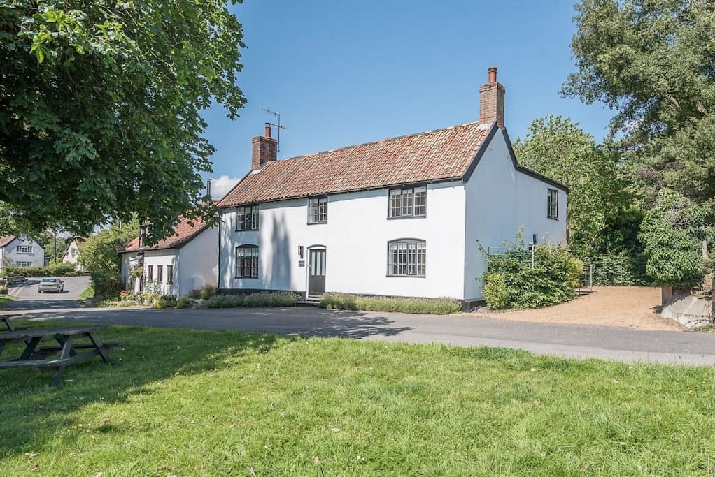 Property Image 1 - The Pond House, Westleton