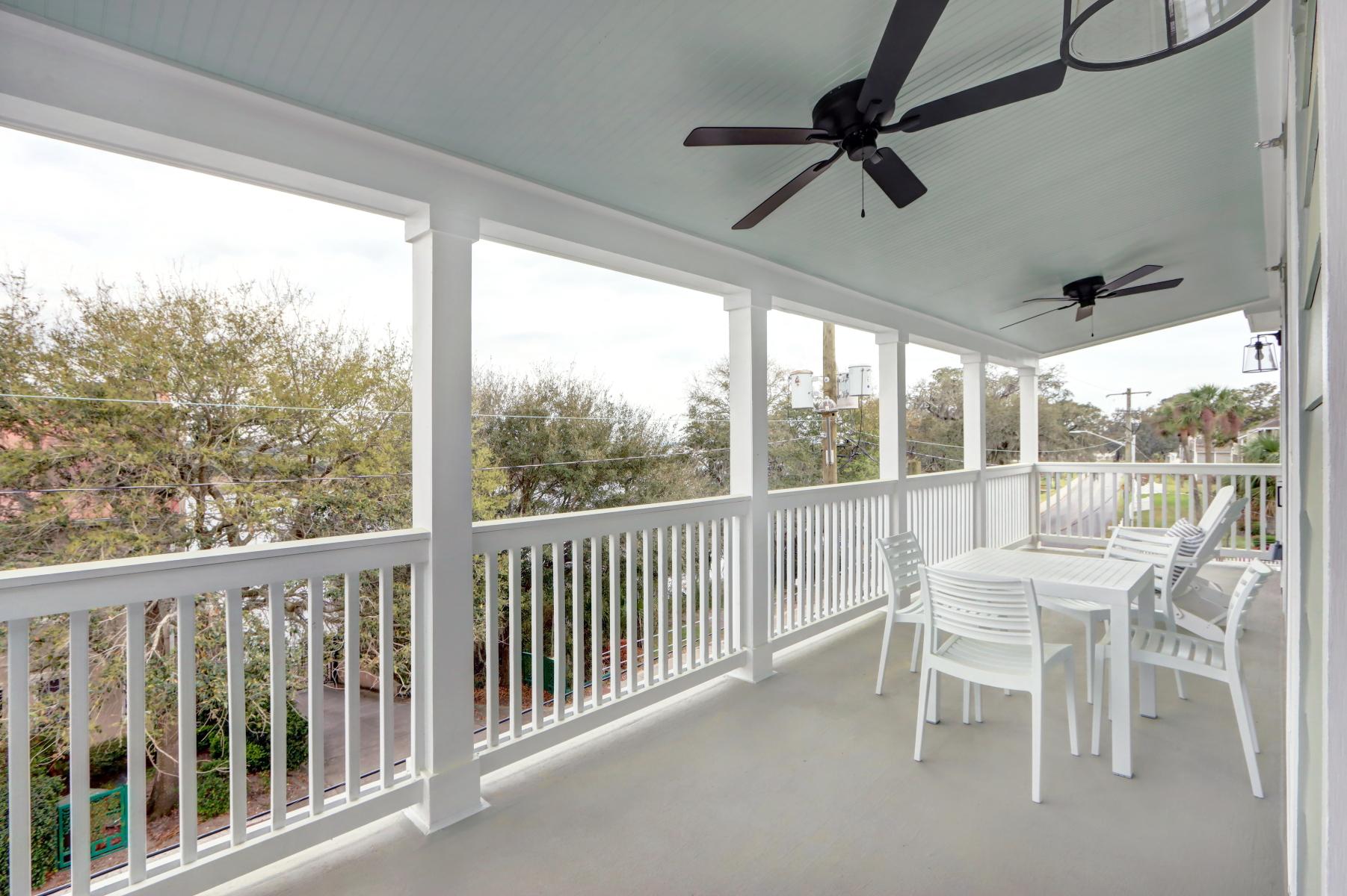 Village on The Bluff: On Top of Thunderbolt by Lucky Savannah