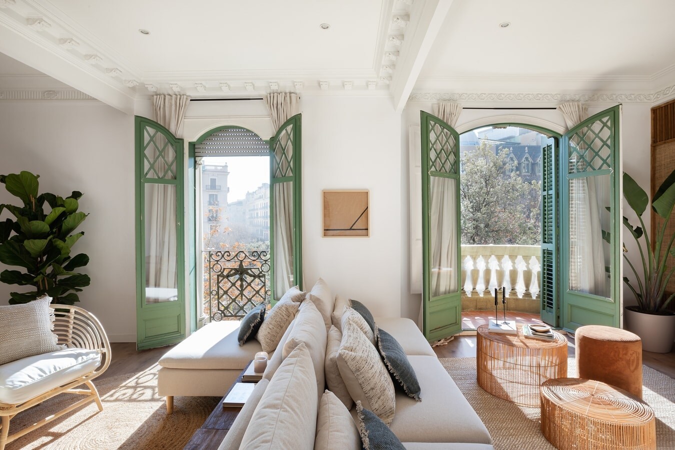 Property Image 2 - Tanah - 3 bedrooms and balcony in Eixample Dreta