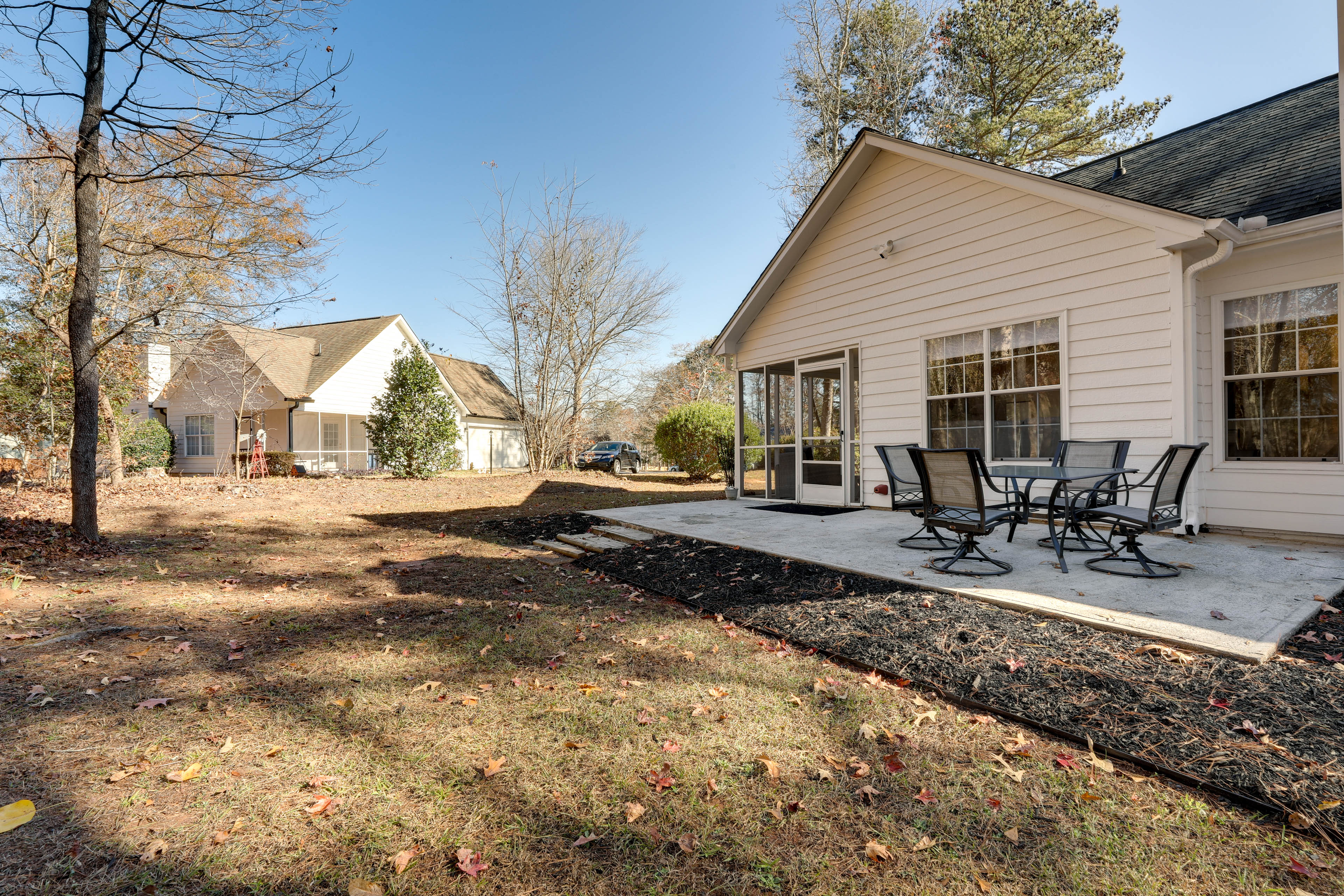 Family-Friendly Dacula Home with Screened Porch!