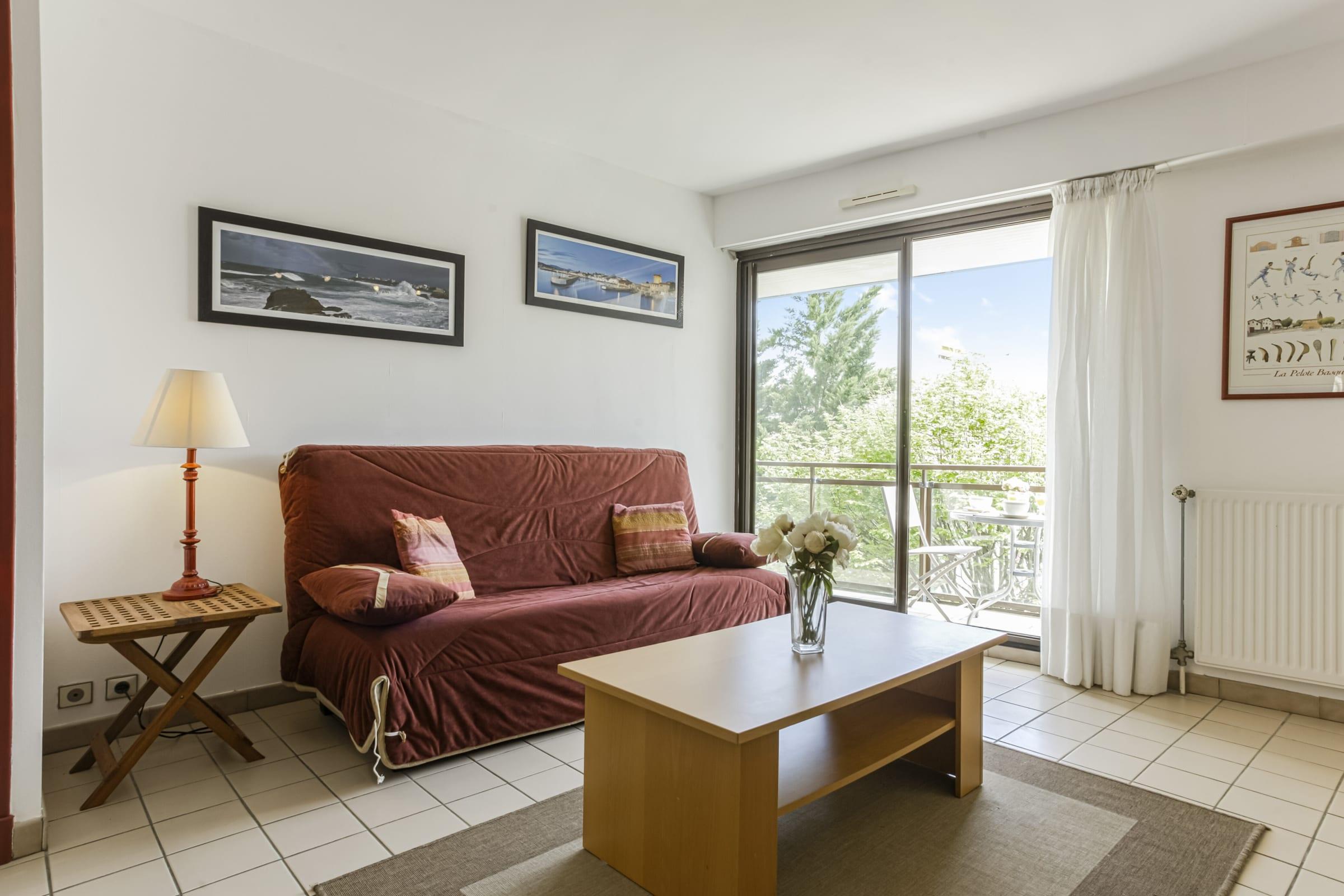 Property Image 2 - 1br with balcony 10 min away from the ocean - Biarritz