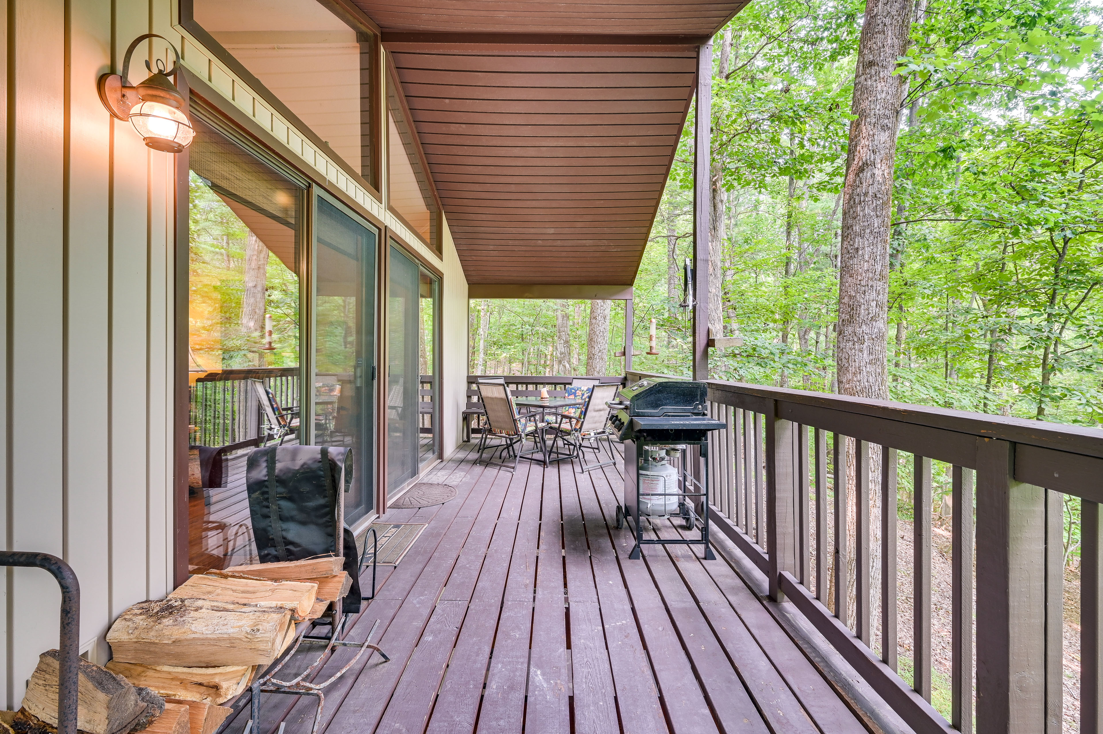 Property Image 2 - Charming Hedgesville Retreat w/ Deck + Fireplace!