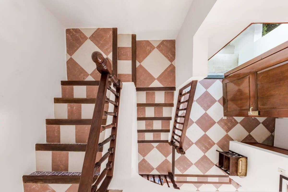 Staircase to Master Bedroom 