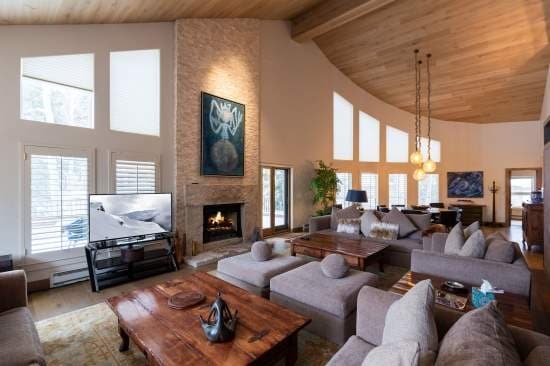 Property Image 2 - Northwoods Private Penthouse with Effortless Ski-In Ski-Out Access