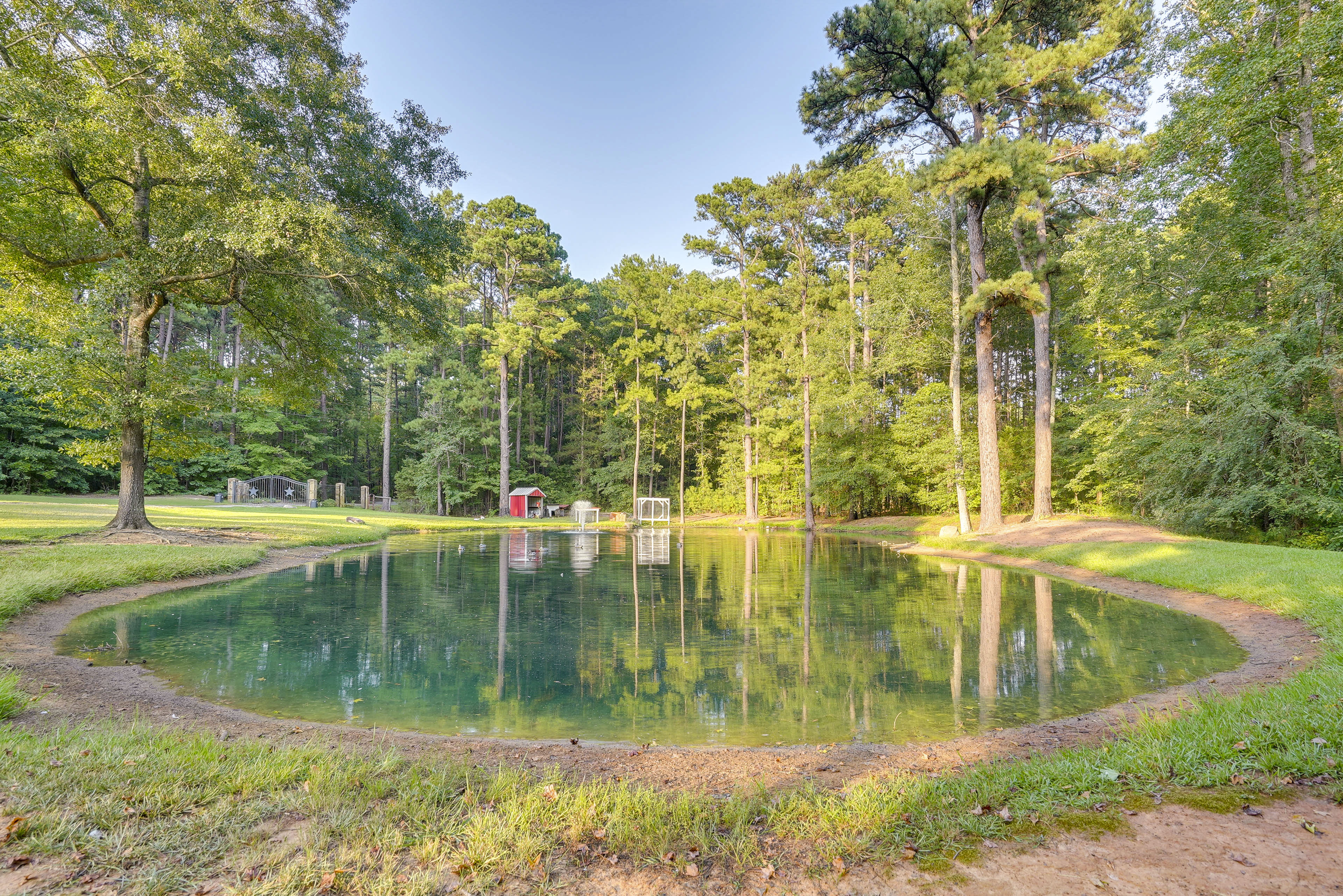 Property Image 2 - Kilgore Gem: Pet-Friendly Cabin w/ Duck Pond!