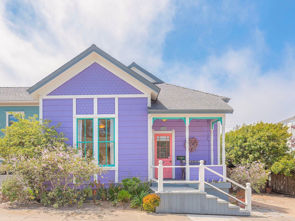 Welcome to "Sweet Seventeenth!" Charming Restored Victorian