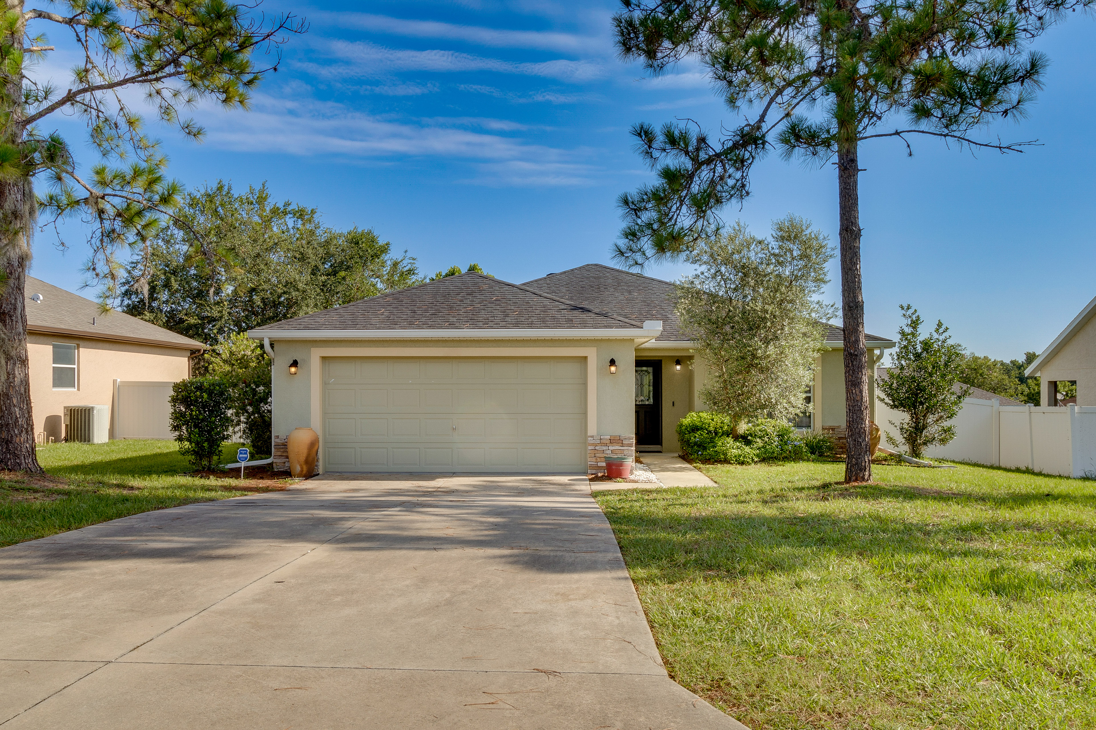 Property Image 1 - Charming Leesburg Getaway w/ Screened Porch!