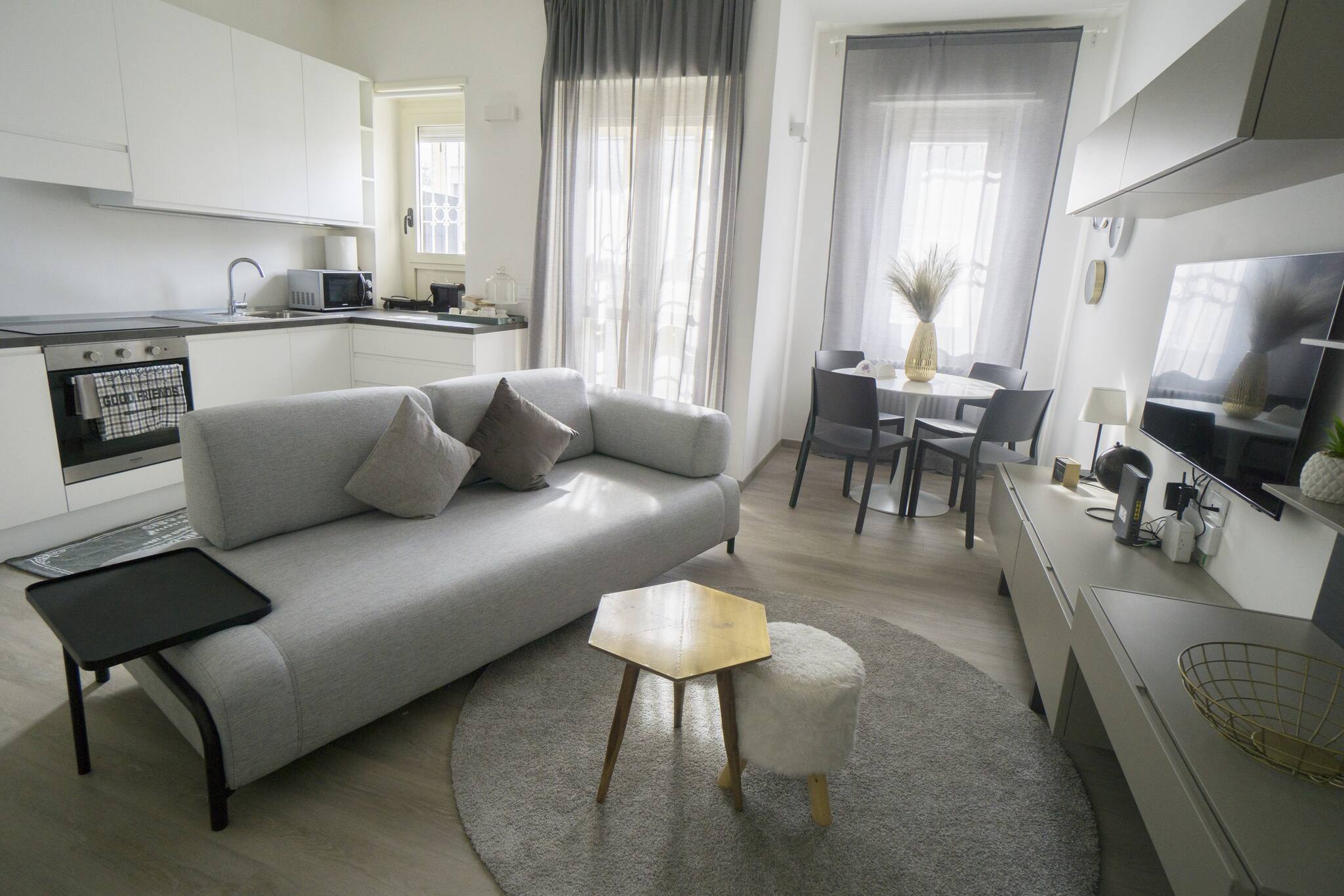 Property Image 1 - Charming and modern three-bedroom apartment in the heart of the city of Asti.