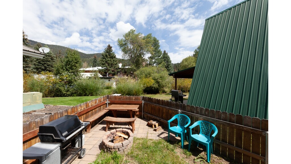 Claim Jumper A-Frame 3