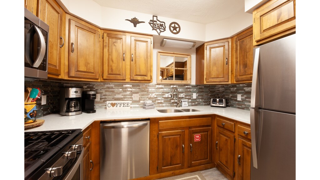 Claim Jumper A-Frame 3