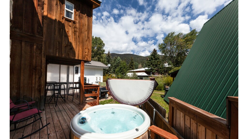 Claim Jumper A-Frame 3