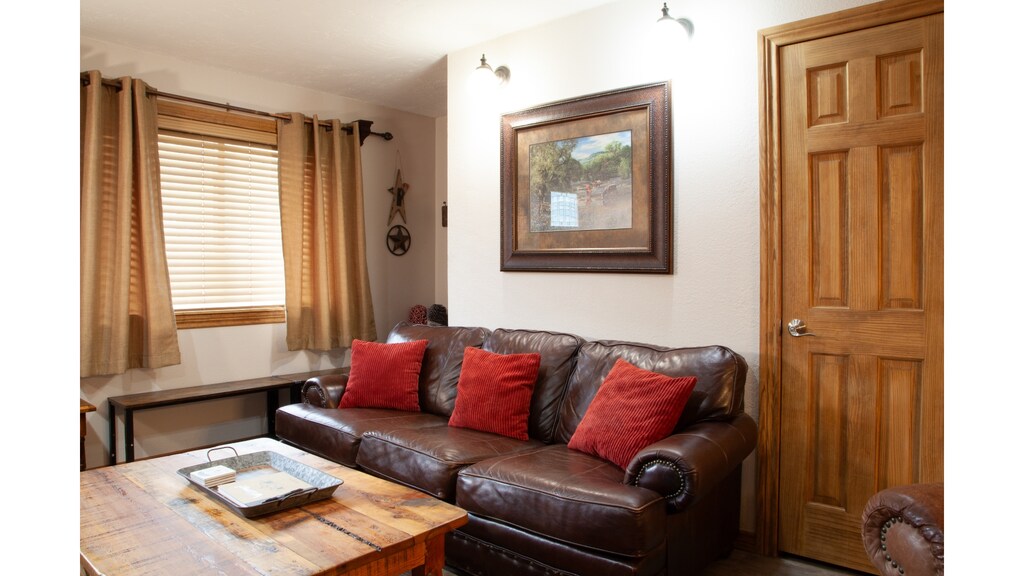 Claim Jumper A-Frame 3