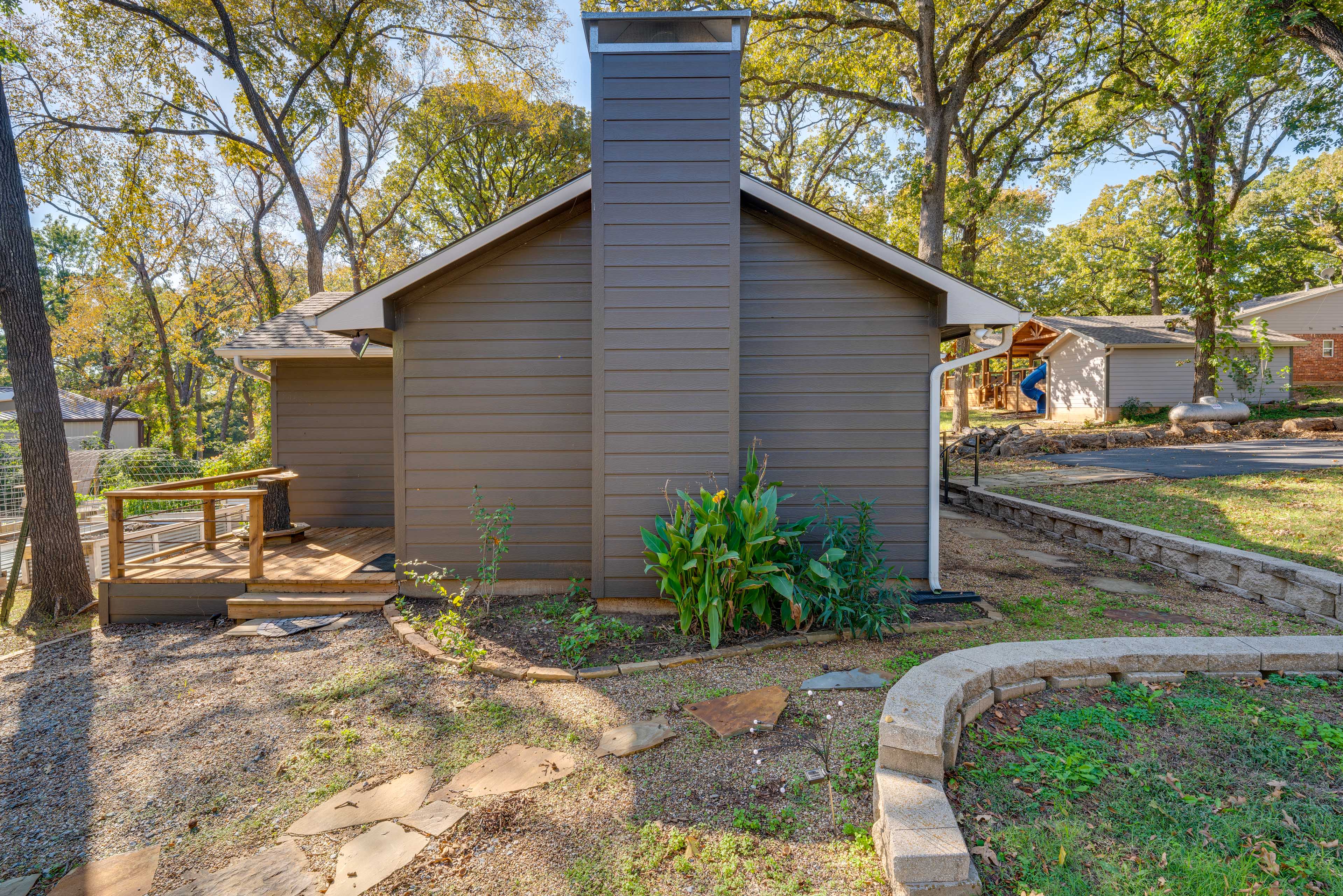 Pottsboro Vacation Rental - Walk to Lake Texoma!