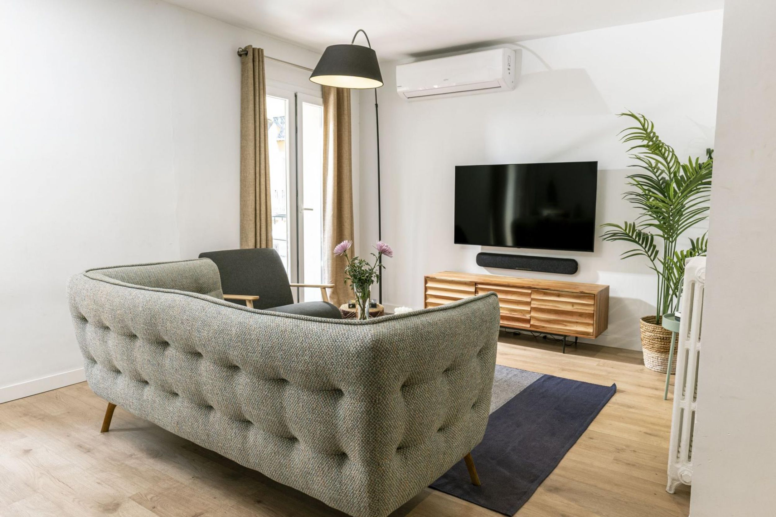 Property Image 2 - Modern   Chic 2BR 2BA apartment in trendy Chueca