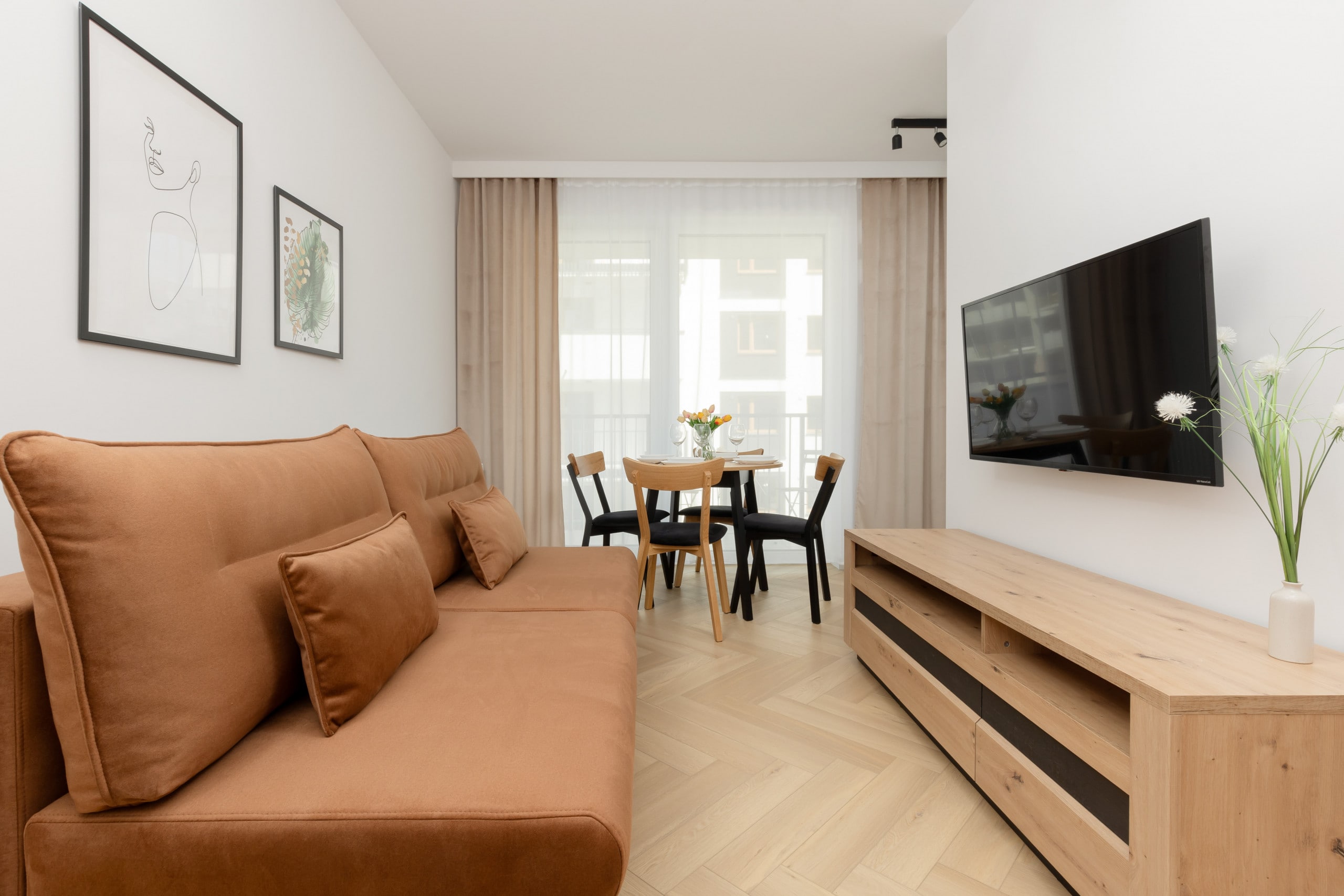Property Image 1 - Comfortable & Modern Apartment with Balcony and Parking in the Capital City of Poland