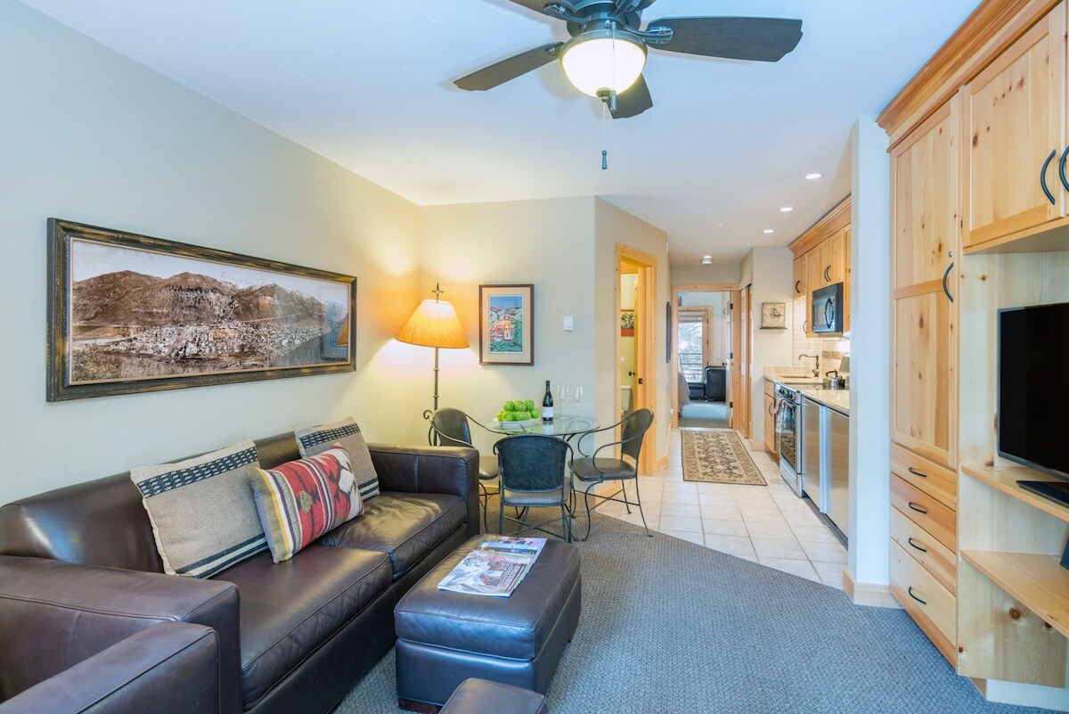 Viking Lodge 212 - this lovely, remodeled one bedroom Viking Lodge condo offers a prime Telluride town location.