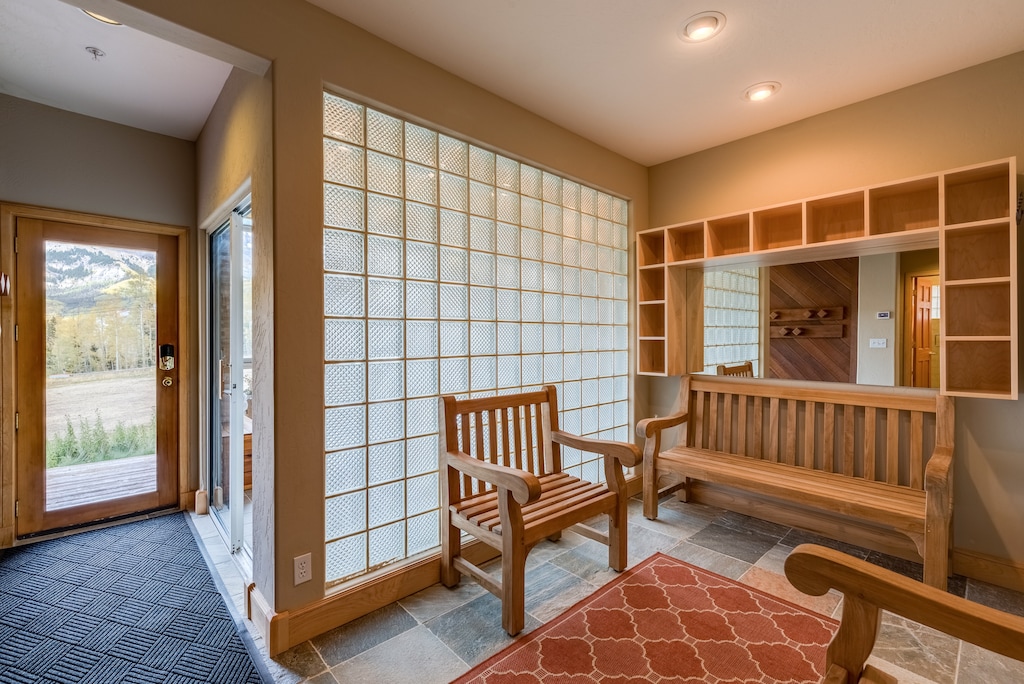 Sitting Area outside of Hot Tub Room