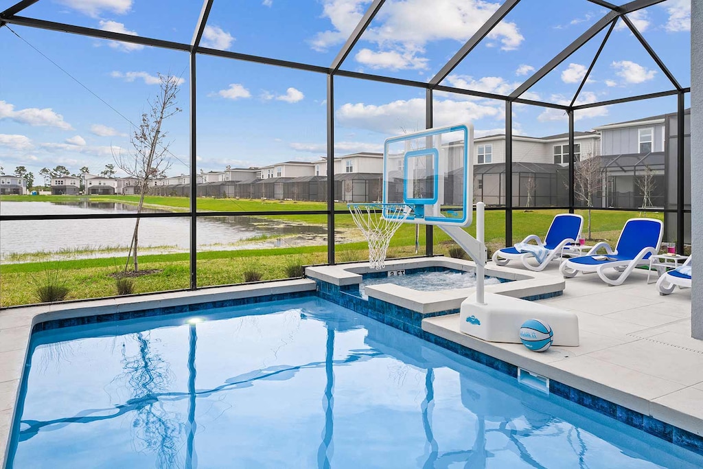 Private Pool & Patio