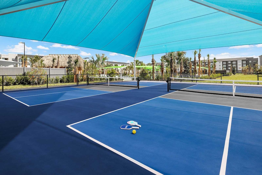 Pro-style pickleball courts are open daily for complimentary play.