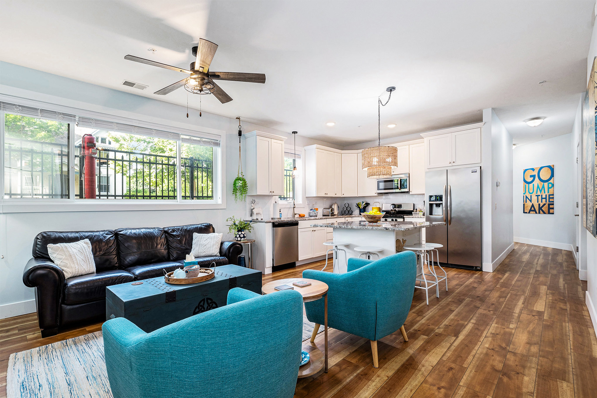 THE TRUE NORTH presents… 🌆 The Heart of TC ❤️ ➠ 115 
Modern comfort meets walkable convenience in the vibrant core of Traverse City.