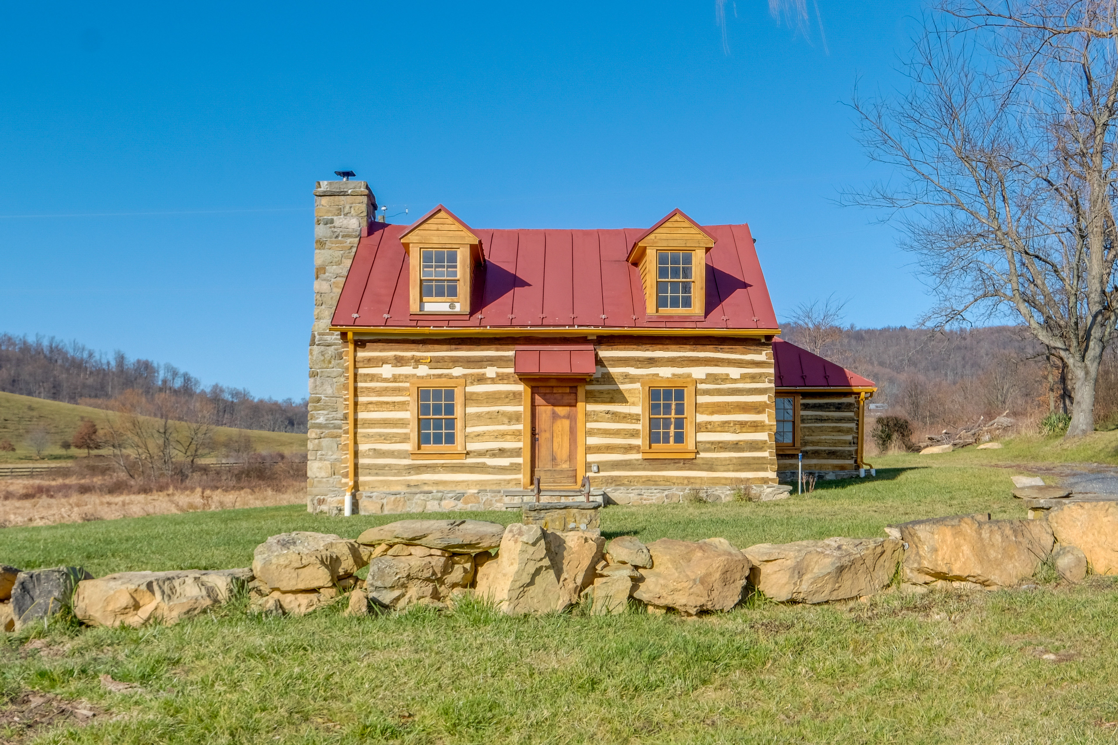 Historical Paris Cabin on Farm w/ Fire Pit!