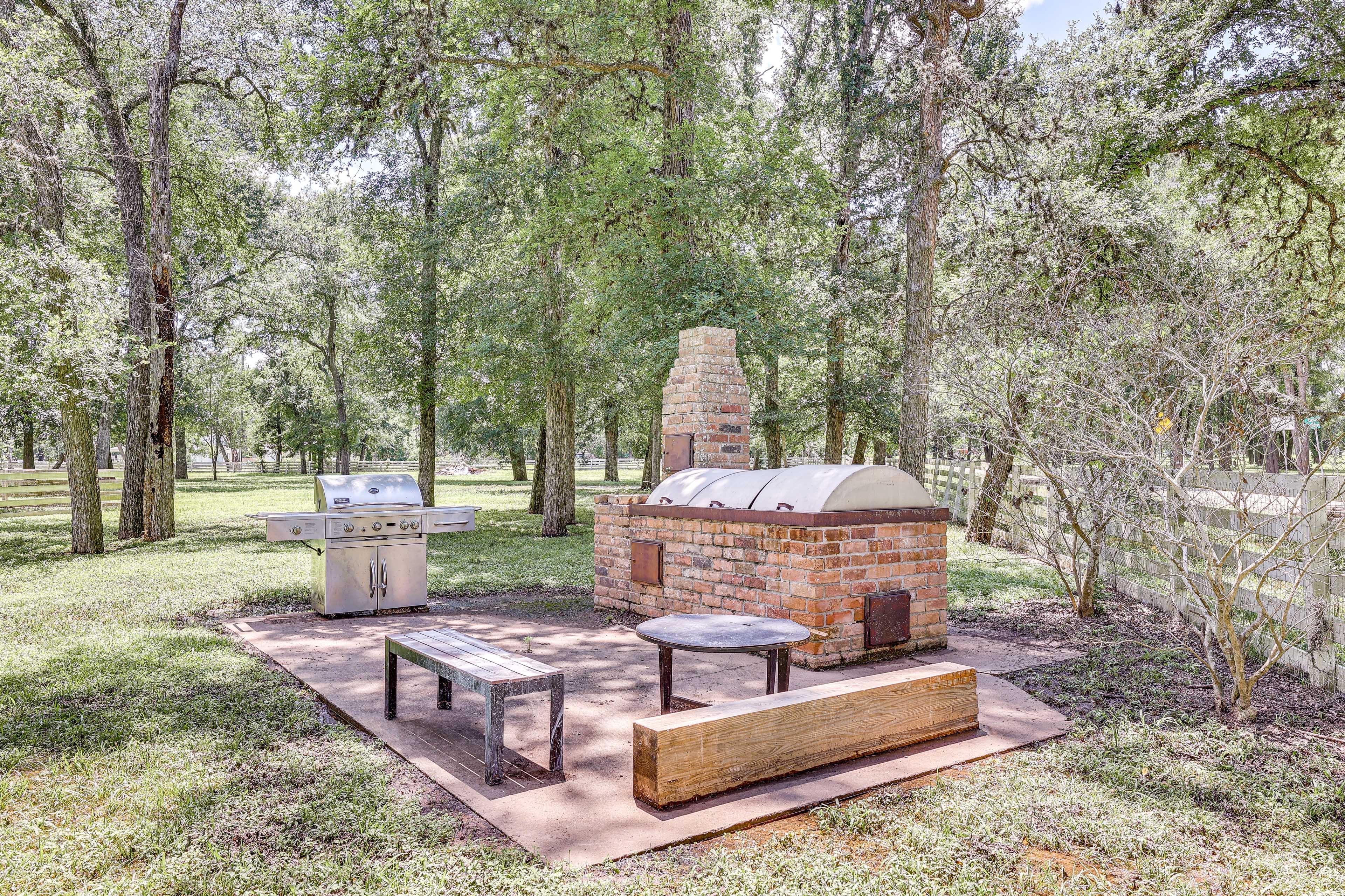 Property Image 2 - Bright Wallis Cottage w/ Pergola & Grill!