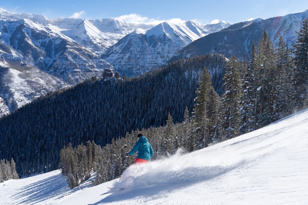Stunning views and terrain to meet all ski levels