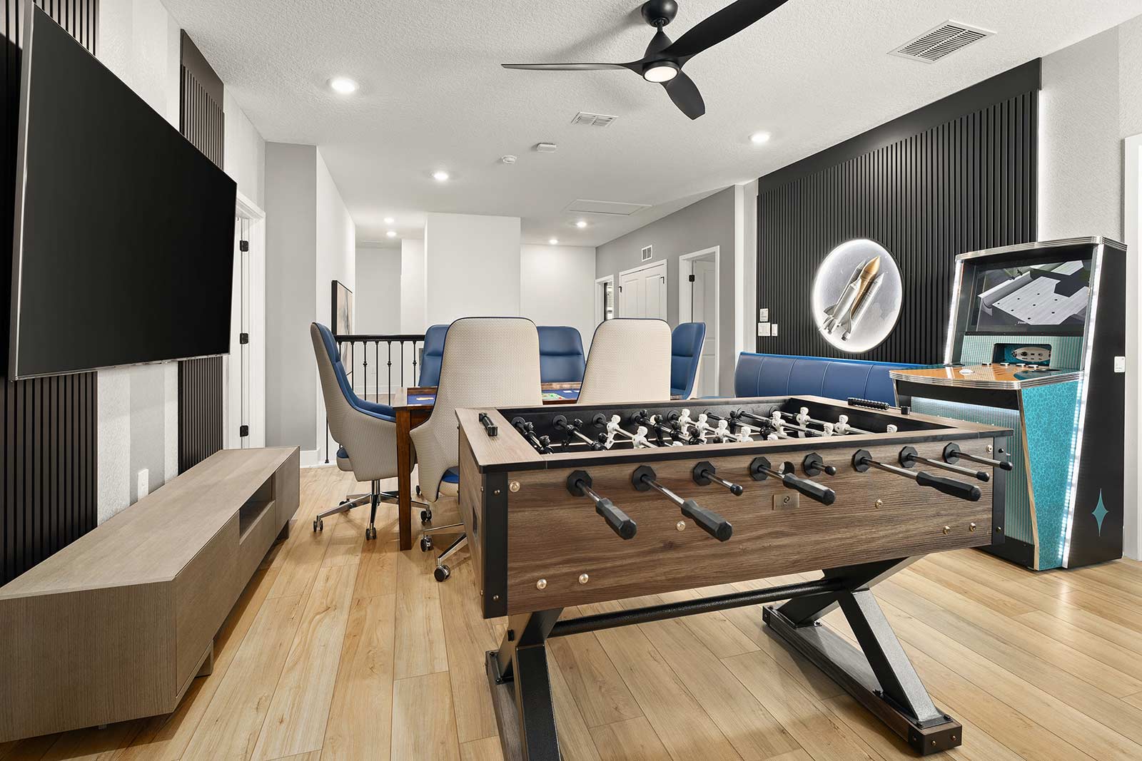 Loft w/ Foosball & Poker Table *Highlight*