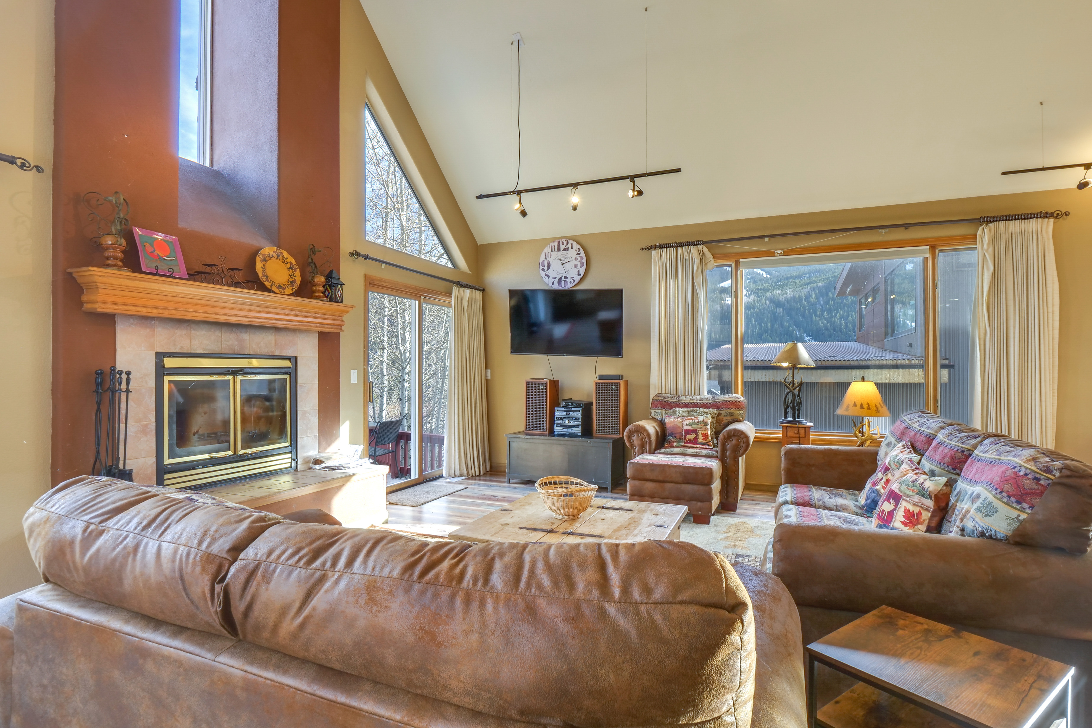 Property Image 1 - Keystone Getaway w/ Hot Tub + Mountain Views!