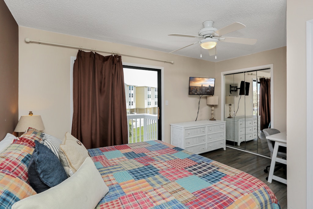 Bedroom 2 - Deck View & TV