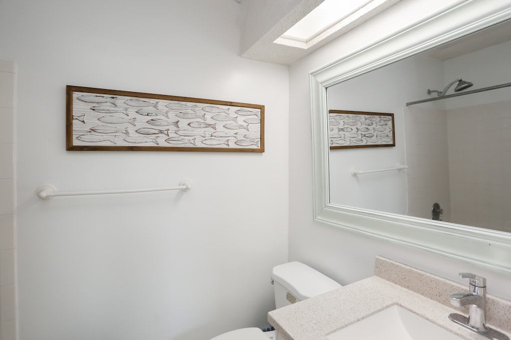 Bedroom 2 - Full Bath