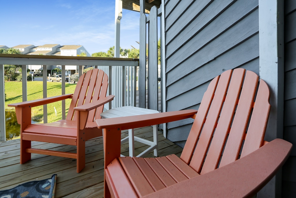 Main Level Deck - Sitting