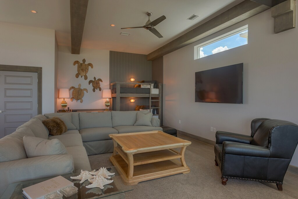 Cozy living area at 6 Pack!