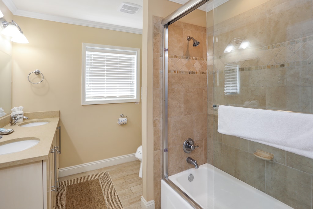 Bedroom 2 - Full Bath