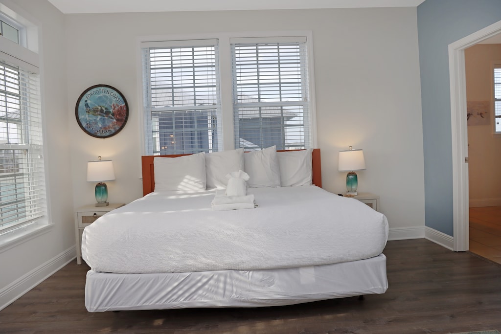 Bedroom 2 - King Bed