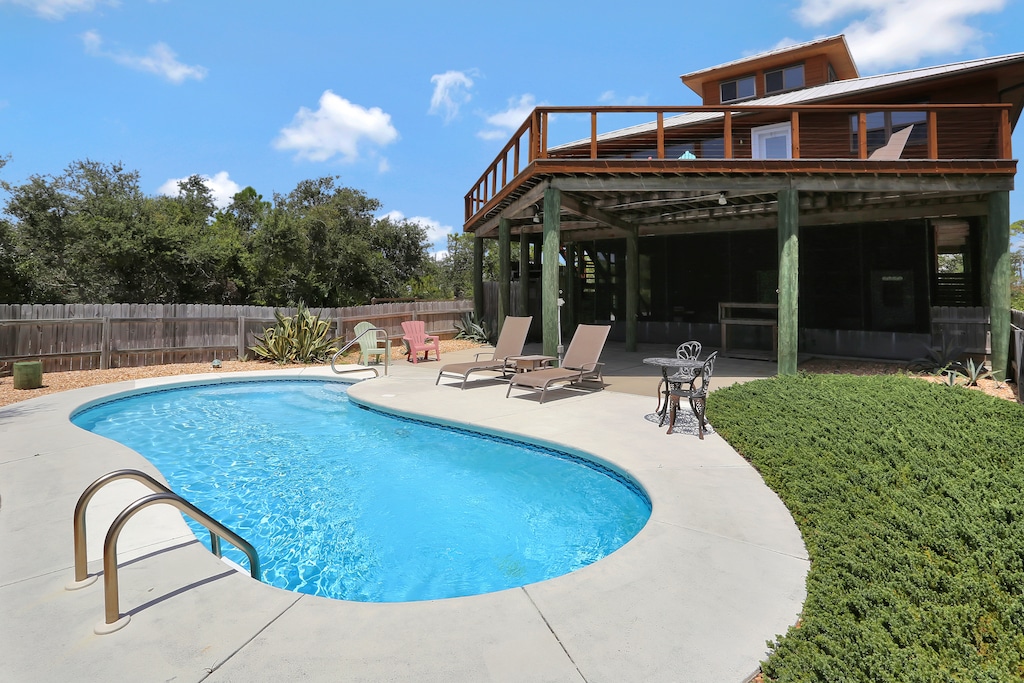 Exterior of House with Private Pool