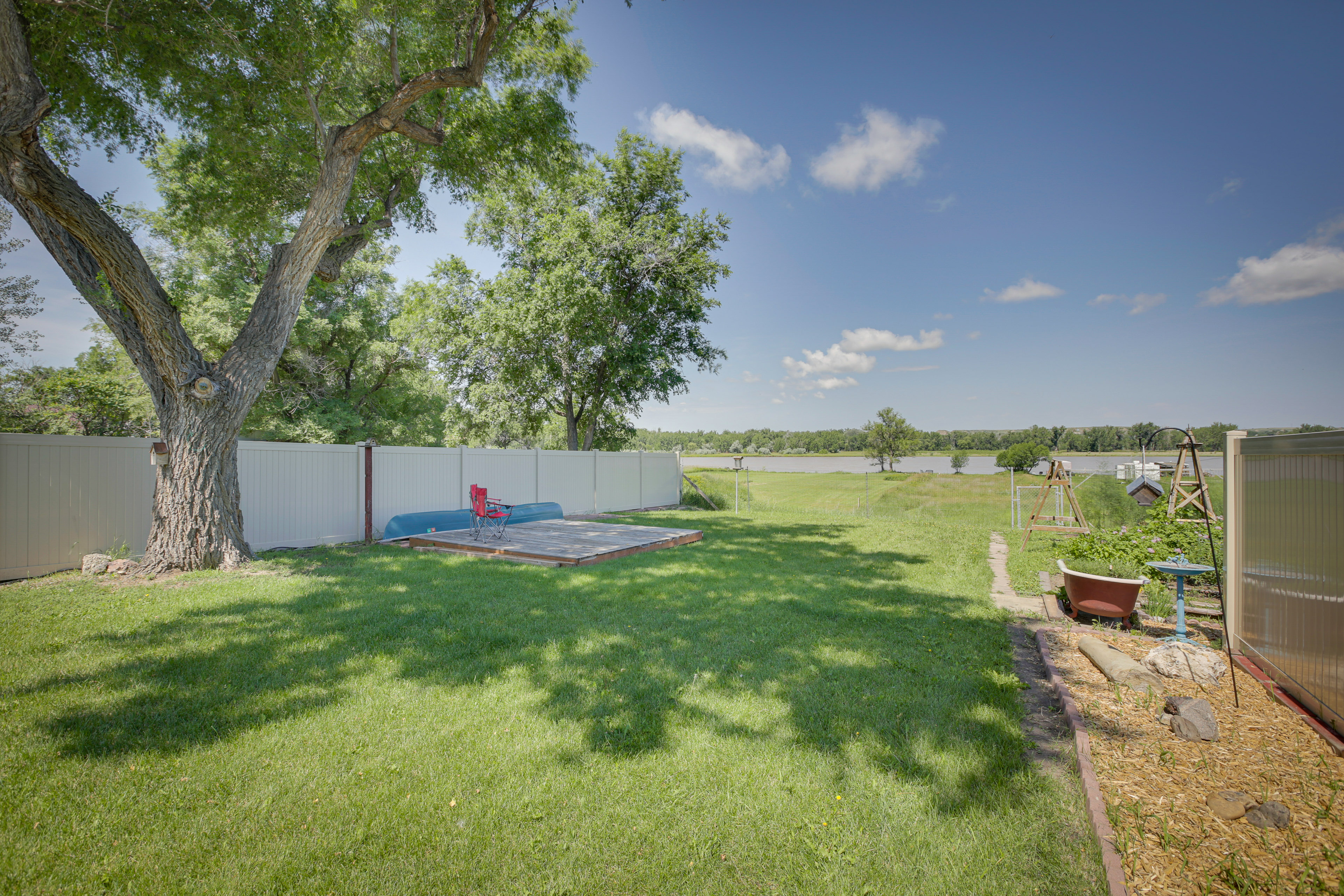 Glendive Getaway w/ Yellowstone River Access!