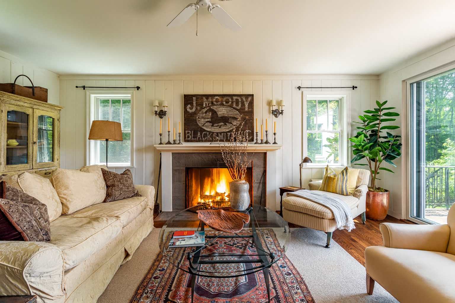 Lilac Hill - VIEWS, Privacy, and Design Lilac Hill - VIEWS, Privacy, and Design