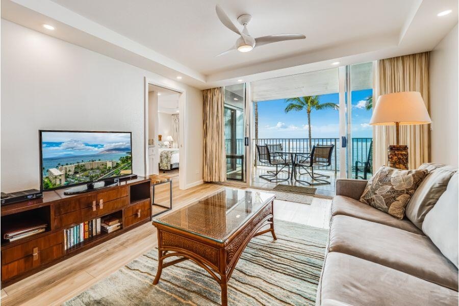 Royal Mauian 517
