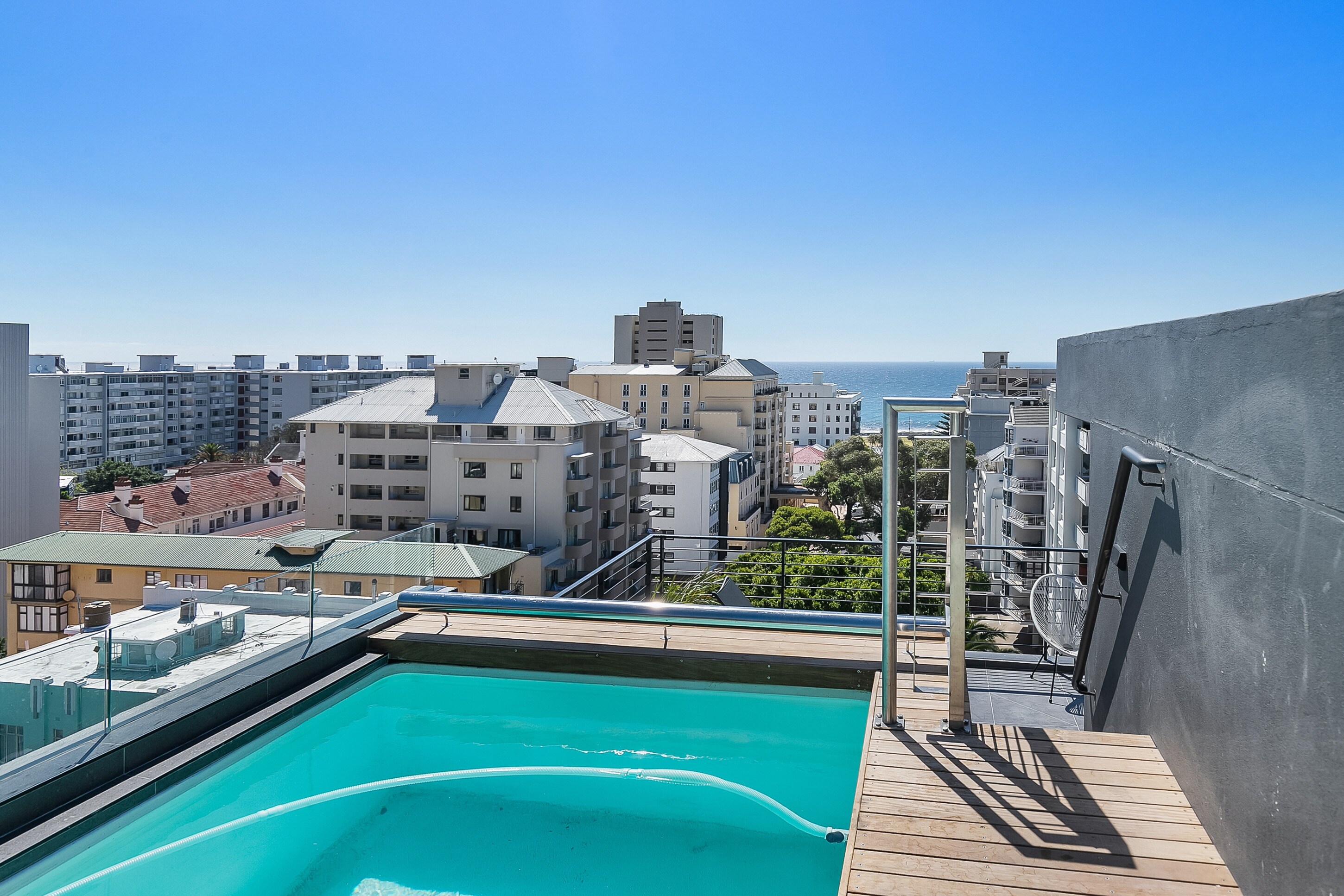 Stunning Apartment in Sea Point | Mountain Views