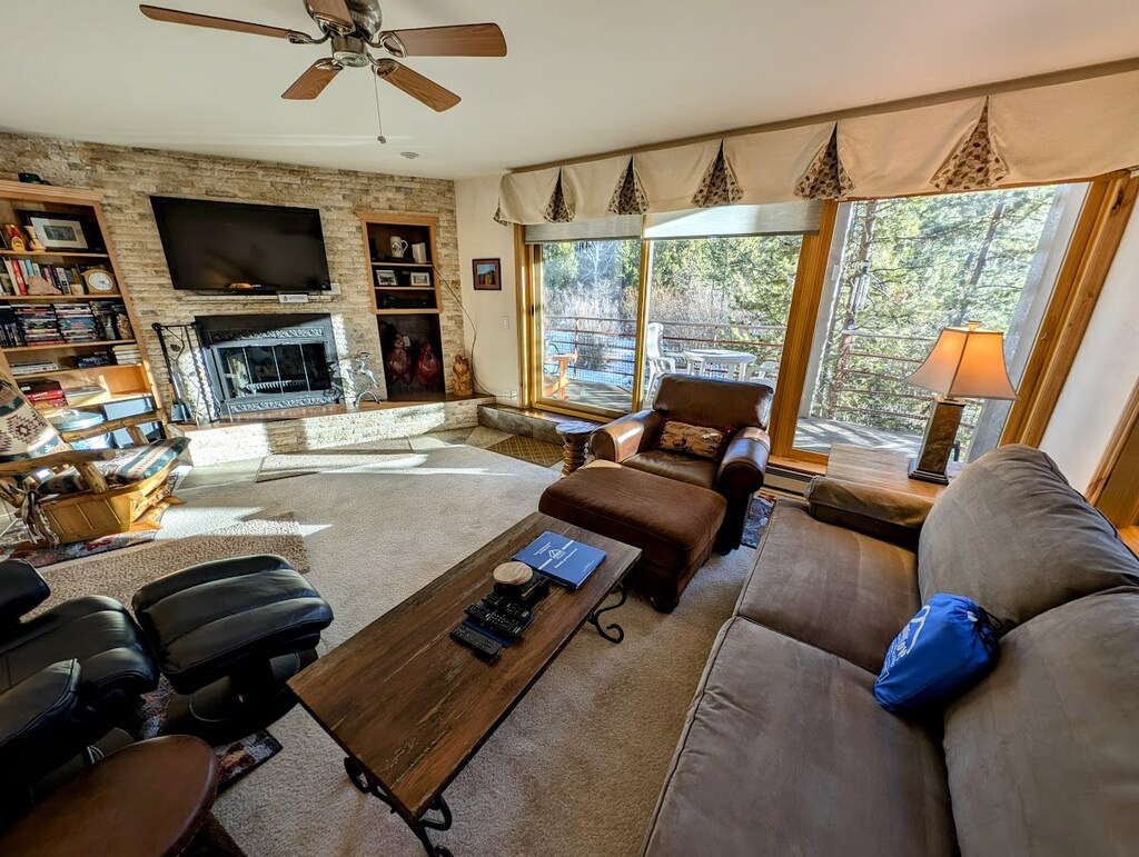 Cozy Vacation Condo near Mountain House Base Area