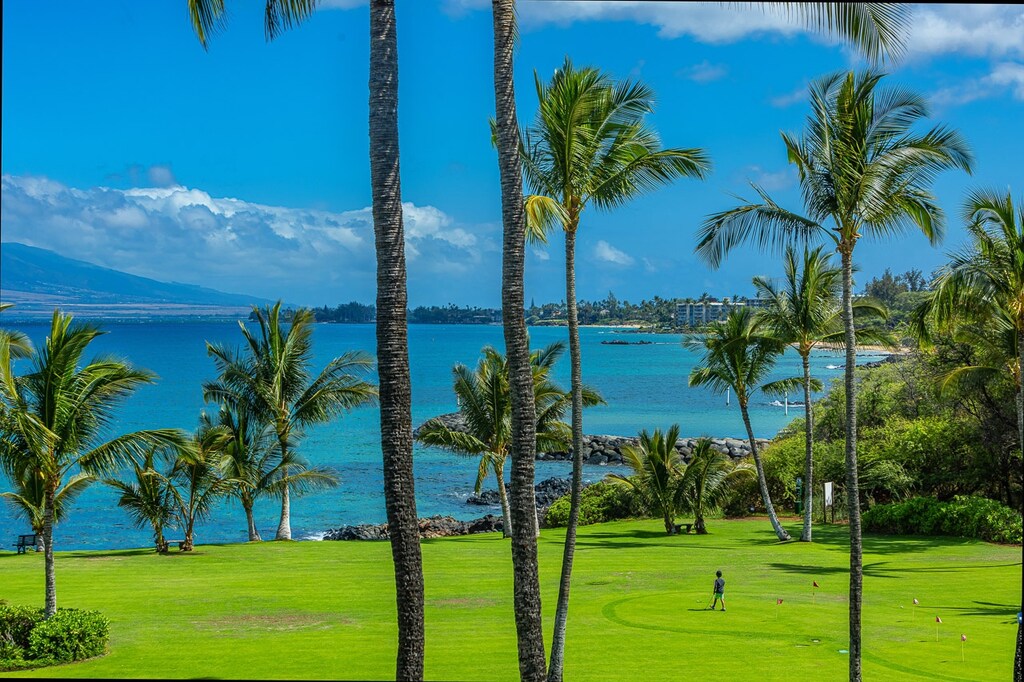 Enjoy the putting green
