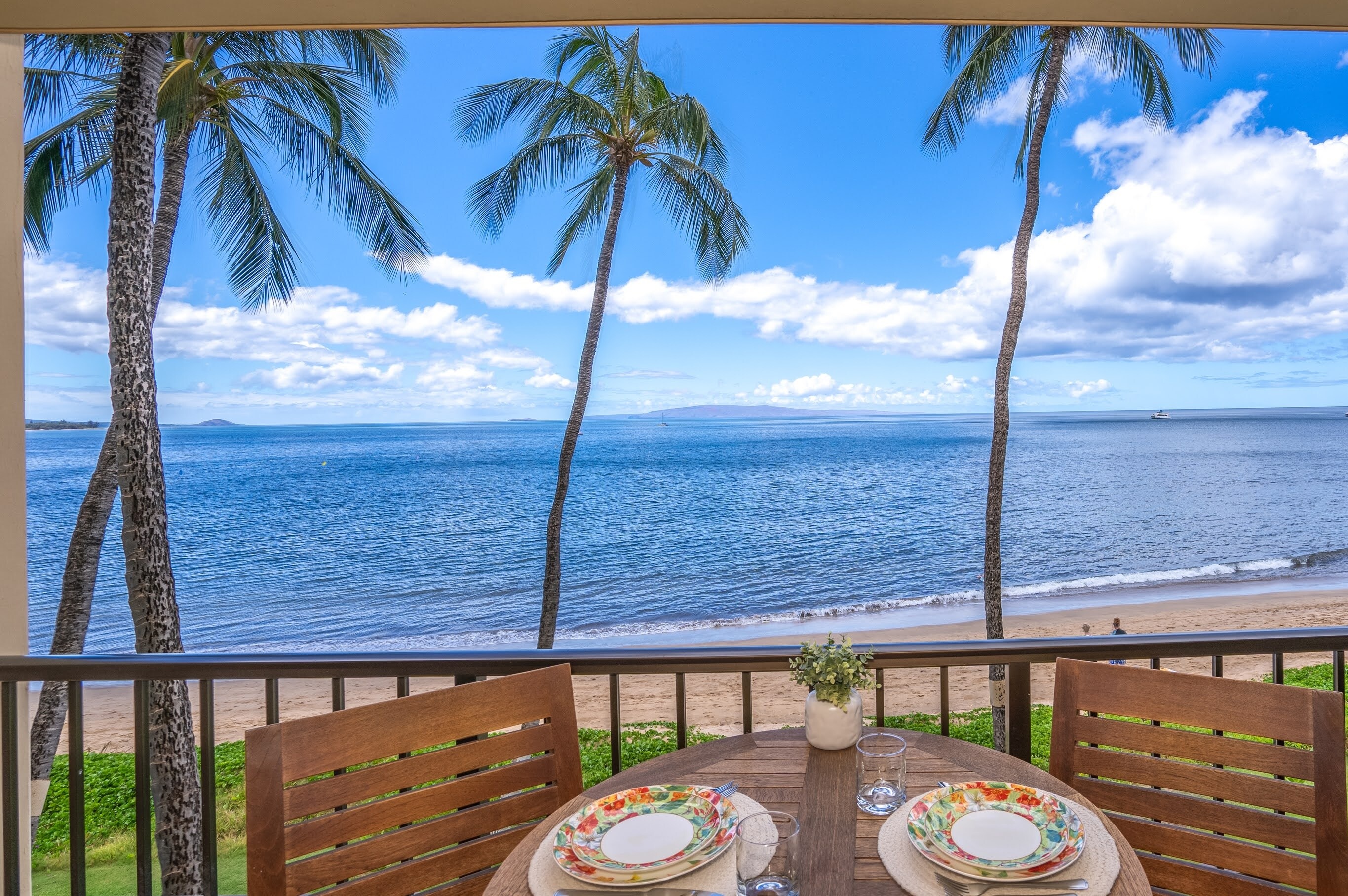 Stunning view of mountains and ocean from your private lanai!