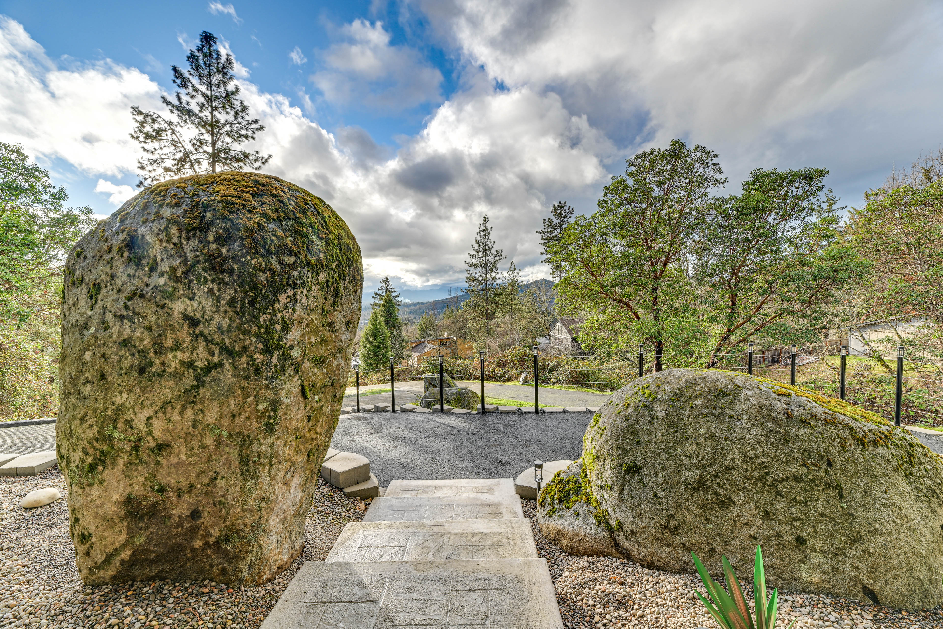 Property Image 2 - Grants Pass Retreat w/ Hot Tub & Mountain Views!