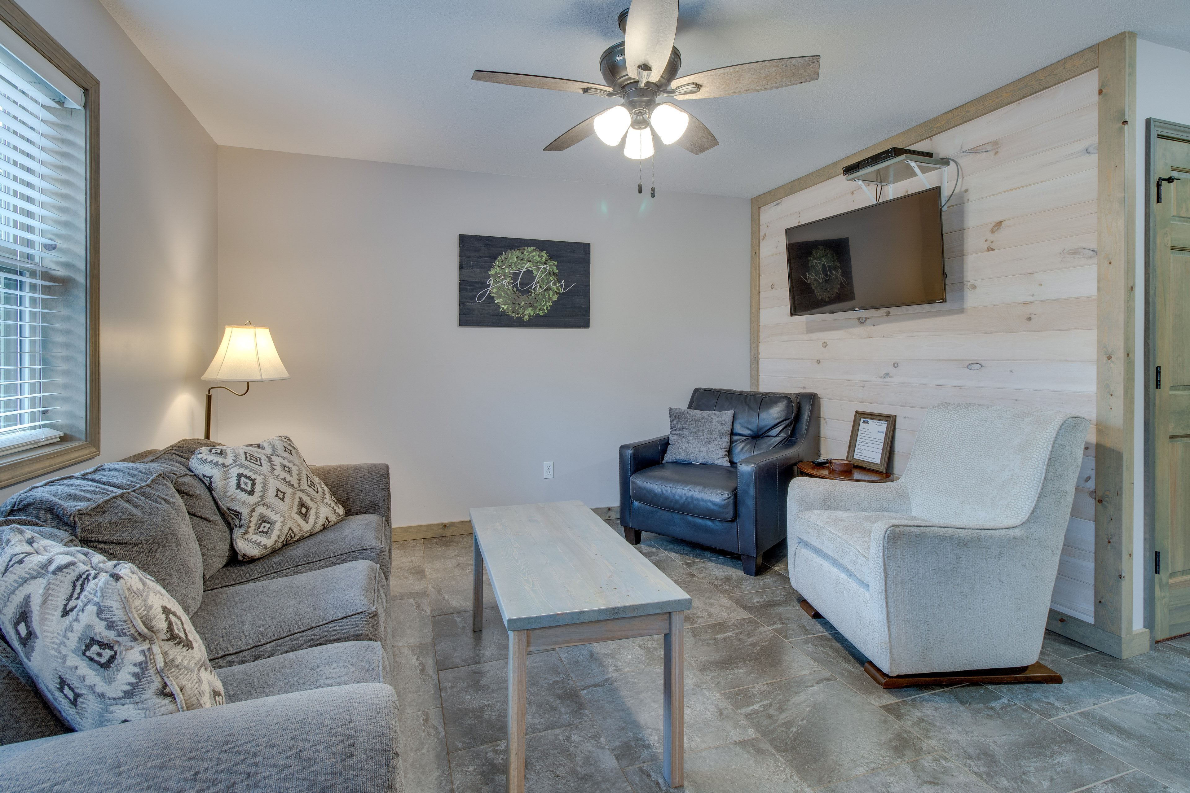 Van Buren Retreat w/ Shared Fire Pit & Grills! Home Rental in Van Buren